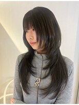 アム(amu)&nbsp;ハッシュカット／ロングレイヤー/オリーブグレージュ