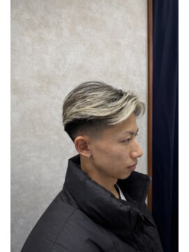 クリスタル(CRISTAL) センターパート×フェード