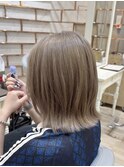 【成田悠里】ブリーチありミルクティーベージュ