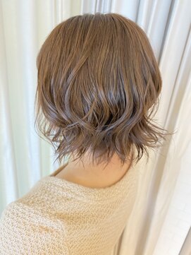 シャンティ 札幌駅前店(Shanti) ツヤカラーショート【新濱奈未子】