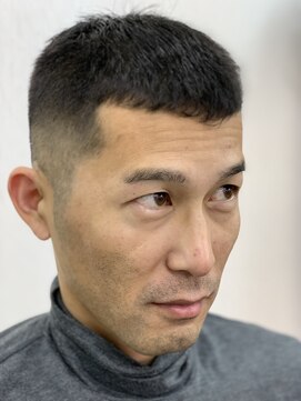 バーバー ナカジマ クロップスタイル風フェードカット