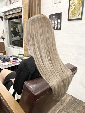 リリー シンジュク(Lilly) 【Lilly新宿】#ハイライト #ミルクティーベージュ #髪質改善