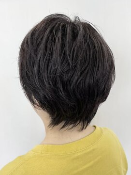 ビルド(build) 【小顔補正立体カット】束感ショート/新越谷 南越谷