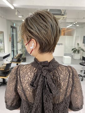 レフ(LEF) 【オダオススメ！】ハイトーンショート×パーティーアレンジ