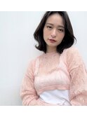 ミディアムウルフ/ひし形シルエット/くびれカット/黒髪ボブ