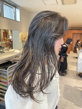 ノラギンザユー(NORA GINZA/U) 外国人風細めハイライトオフィスで浮かないハイライト