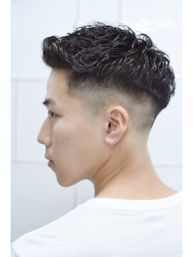 メリケンバーバーショップ フクオカ(MERICAN BARBERSHOP FUK) ハイライトマッシュパーマウルフアッシュブラック