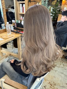 ウィークエンド(WEEKEND) ブリーチ+カット+トリートメント【￥23900～】