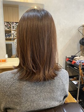 ヘア チョコレート (Hair Chocolate) 肩ではねさせる長めのボブ
