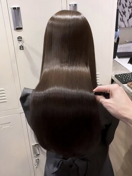 アリアイーストバイエクラート 池袋東口店(ARiA east by ECLART) 【小峰指名限定】ハイエンド美髪矯正+カット+ 髪質改善TR