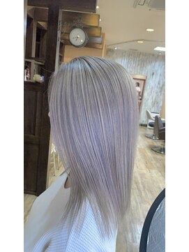 モアムー(Moremuu) 【Makoto】ホワイトベージュ