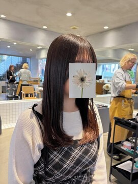 ニーイチイチ(211) 低めレイヤー/小顔スタイル