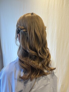 ココカラヘアー ニコ(cococara hair nico) ハイトーン/ミルクティーベージュ/ハーフツイン