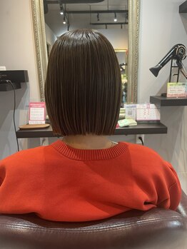 リプラス(Replus)の写真/憧れのサラ艶ストレートをショートボブで実現！経験豊富なスタイリストが丁寧施術◎