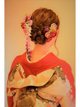 デュークス ラ フィ(Doux la fee) 成人式振袖着付け アップスタイル