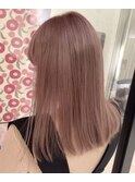ピンクベージュ