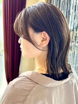 ヘアモード カクテル フェイスレイヤー×耳かけミディアム【JUN】