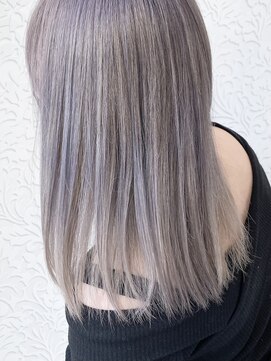 美容室ジャスミン シルバーカラー【hotaru】