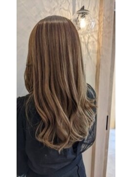 ミラ(mila) バレイヤージュ×ベージュ