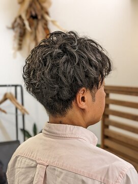 ウミト(Umito) メンズパーマ 大人マッシュスタイル