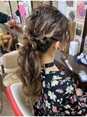 ★可愛くルーズな動きで他人と差を付ける♪『ローポニーテール』