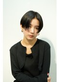 暗髪ハンサムショート