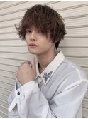 ベージュカラー　ナチュラルパーマ　ミディアムメンズ　MOMO