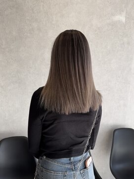 ジゼル 小倉(GiseL) バレイヤージュ/グレージュ