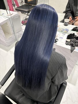 スウィープ(sweep) ブリーチで出来るブルー