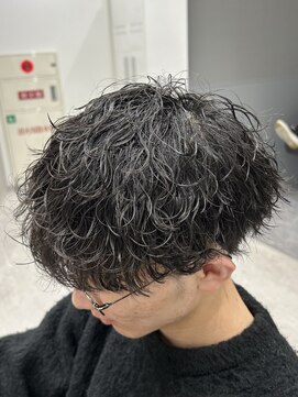 グロップ 町田(GLOP) 動きと束感のメンズ波巻きパーマ
