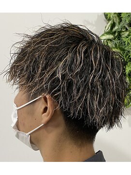 フリーダム(freedom) ハイライト＋カラー＋カット