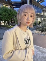 外ハネミディアム ミニボブ ブロンドヘア レイヤーボブ【Riku】