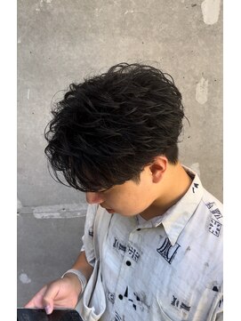 クオンヒール 堺筋本町店(QUON HEAL) スペインカール/スパイキーショート/フェザーパーマ/刈り上げ