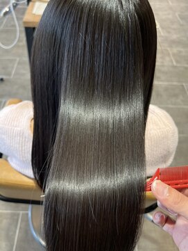 アイコニック 日進梅森台店(ICONIQ) 髪質改善ULTOWA/超音波トリートメント/アッシュブラック