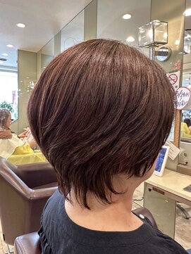 エメールヘア(aimere hair) どの世代でもにあうナチュラルショートボブ