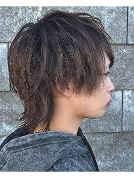 ヒュイル バイ ニアウ(Hwyl by Niau) メンズマッシュパーマニュアンスパーマスパイラルパーマ刈り上げ