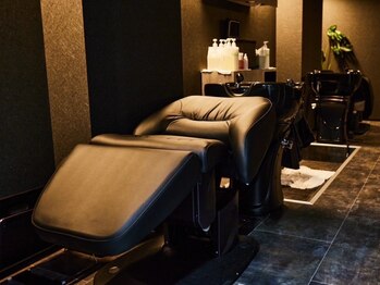ノン 恵比寿(NoN)の写真/《New★NoNオリジナルシャンプー》頭皮から健康でかっこよく！マイクロバブルヘッドスパで爽快なひととき…