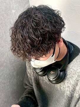 ワンズナゴヤ 名古屋栄店(ONE's NAGOYA) スペインカールスパイキーショートブルーブラックフェザーパーマ