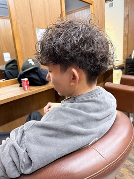 ラフ バイ マグ 南松本(R.A.F. by Mag) 松本緩めシャドウパーマ波巻きパーマツイストスパイラルパーマ