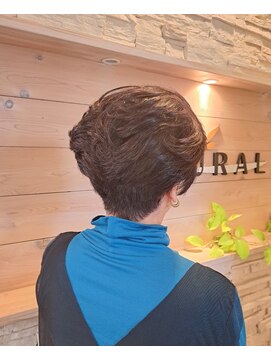 ナチュラル(NATURAL) 癖毛を生かしたふんわりスタイル!