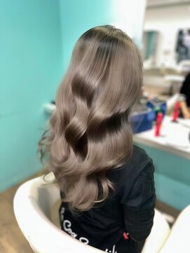 リーホリエ(Lee Horie) 【Gyo】ツヤ髪×シルクウェーブ