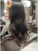 巻き髪ロングヘアーに！