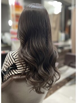 メルシー 大阪梅田店 巻き髪ロングヘアーに!