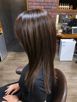グラシア ヘア(gracia hair)の写真/うねり・広がりを自然に整える縮毛矯正。髪の状態に合わせた施術で、やわらかく扱いやすい髪へ。