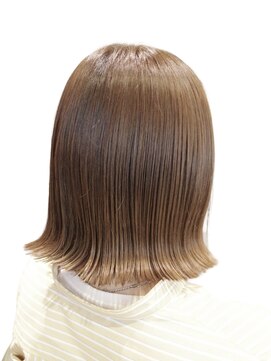 アンリップス(&Lips) 切りっぱなしボブ