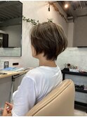 オリーブグレージュ