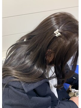 バズ(BUZZ) 赤み消しオリーブグレージュ＊