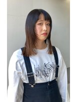 ロッティー(Lotti) ワンレングス/顔周りウルフ