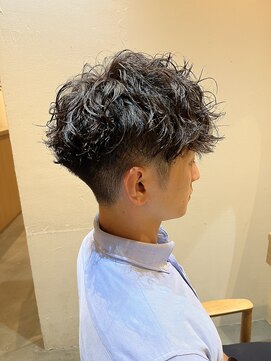 ソウスシア(SOURCE cia) メンズハイウエイトスパイラルパーマ【佐藤和弥】