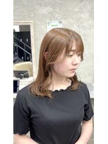 ヘアーアンドケアブラスト(HAIR CARE Blast) 20代30代ブリーチなしのミルクティーベージュ顔周りレイヤー